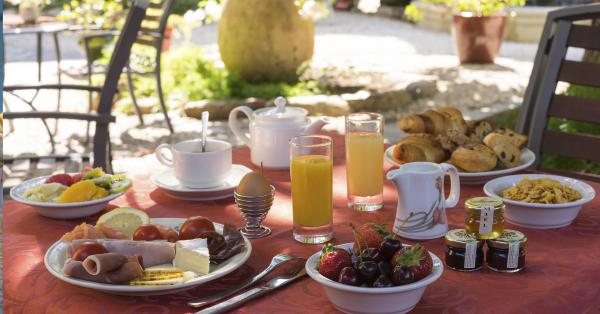casa-petit-dejeuner-terrasse